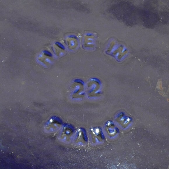 Staub 22 Blue Enameled Dutch Oven 2.6L NO LID GUC READ - Picture 3 of 13